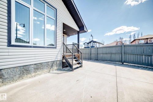 1221 Cunningham Drive, Edmonton, AB - Outdoor