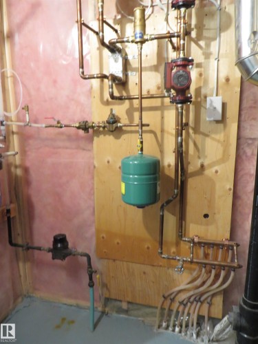 1221 Cunningham Drive, Edmonton, AB - Indoor Photo Showing Basement