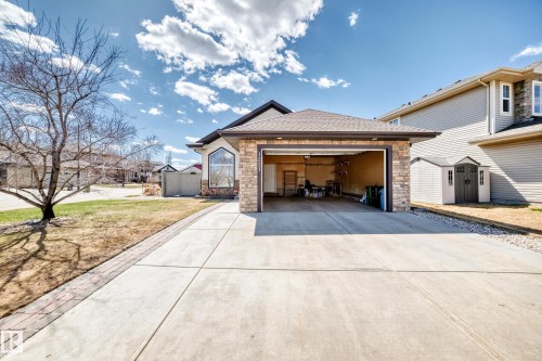 1221 Cunningham Drive, Edmonton, AB - Outdoor
