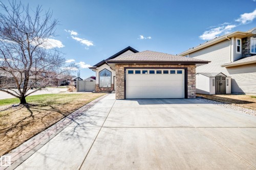 1221 Cunningham Drive, Edmonton, AB - Outdoor