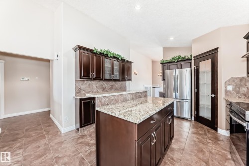 1221 Cunningham Drive, Edmonton, AB - Indoor Photo Showing Kitchen