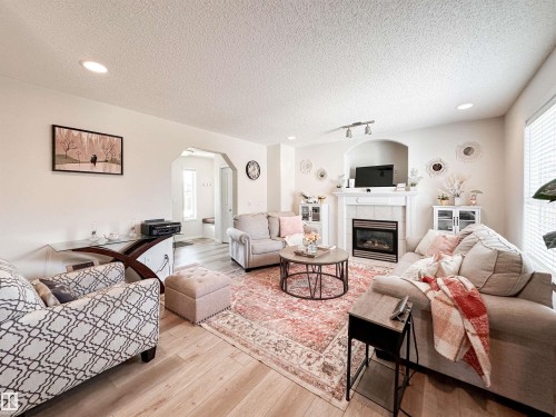6 Norfolk Close, St. Albert, AB - Indoor Photo Showing Living Room With Fireplace