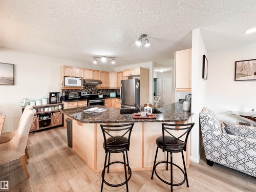 6 Norfolk Close, St. Albert, AB - Indoor Photo Showing Kitchen With Double Sink