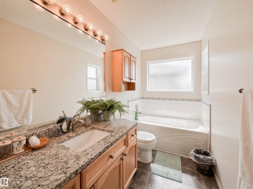 6 Norfolk Close, St. Albert, AB - Indoor Photo Showing Bathroom