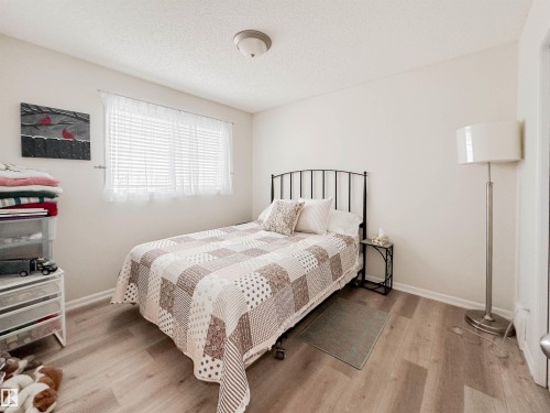 6 Norfolk Close, St. Albert, AB - Indoor Photo Showing Bedroom