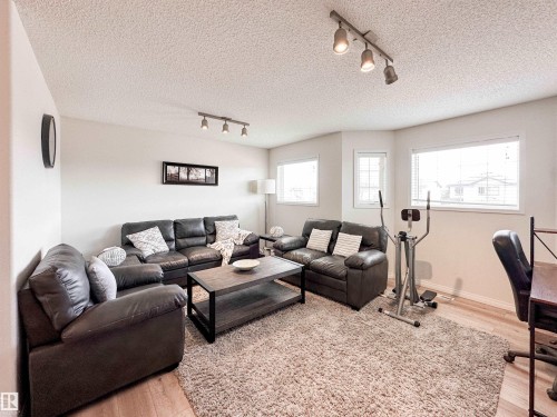 6 Norfolk Close, St. Albert, AB - Indoor Photo Showing Living Room