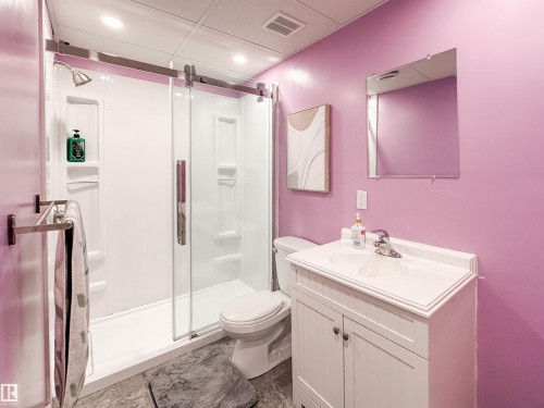 6 Norfolk Close, St. Albert, AB - Indoor Photo Showing Bathroom