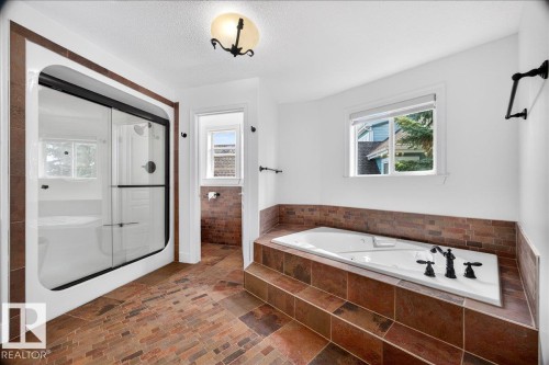 1251 Summerside Drive, Edmonton, AB - Indoor Photo Showing Bathroom