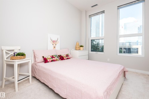 404 10238 103 Street, Edmonton, AB - Indoor Photo Showing Bedroom