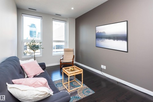 404 10238 103 Street, Edmonton, AB - Indoor