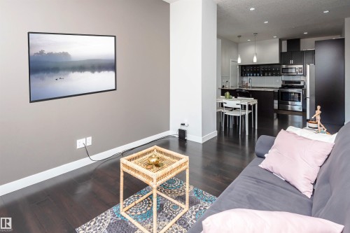 404 10238 103 Street, Edmonton, AB - Indoor Photo Showing Living Room