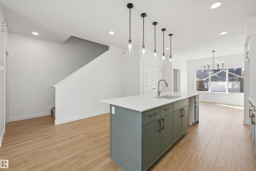 20627 43 Avenue, Edmonton, AB - Indoor Photo Showing Kitchen With Upgraded Kitchen