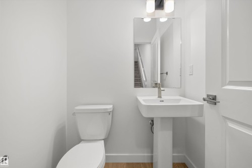 20627 43 Avenue, Edmonton, AB - Indoor Photo Showing Bathroom
