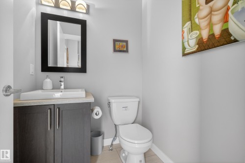 9052 92 Street, Edmonton, AB - Indoor Photo Showing Bathroom