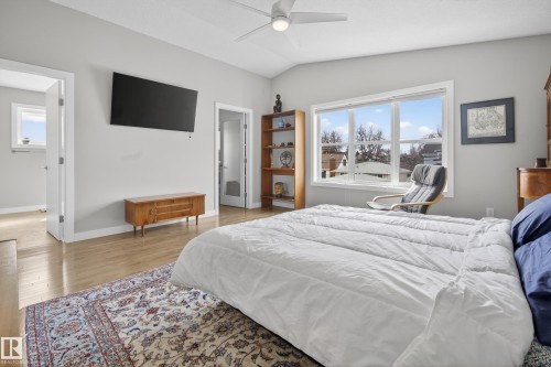 9052 92 Street, Edmonton, AB - Indoor Photo Showing Bedroom