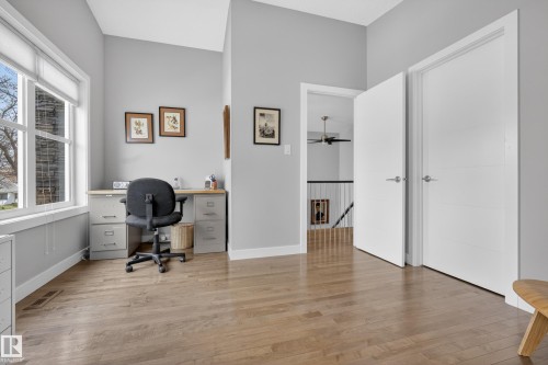 9052 92 Street, Edmonton, AB - Indoor