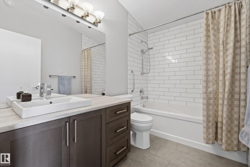 9052 92 Street, Edmonton, AB - Indoor Photo Showing Bathroom