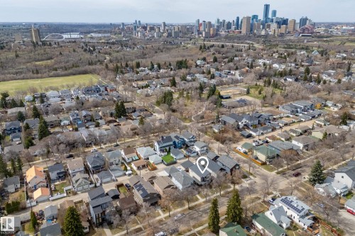9052 92 Street, Edmonton, AB - Outdoor With View
