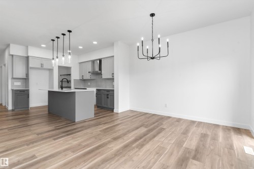 1060 Cristall Crescent, Edmonton, AB 