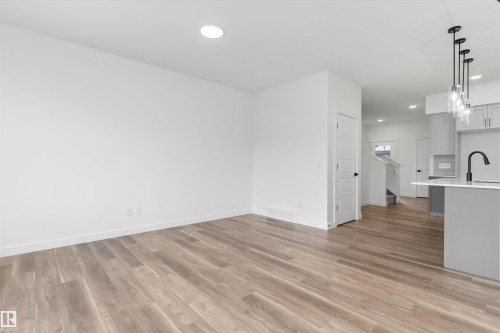 1060 Cristall Crescent, Edmonton, AB 