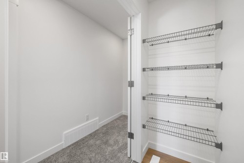 1062 Cristall Crescent, Edmonton, AB - Indoor Photo Showing Other Room