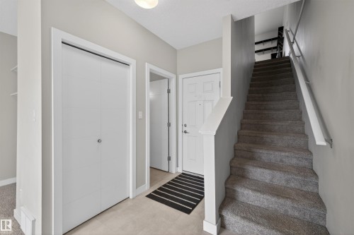 8 2560 Pegasus Boulevard, Edmonton, AB - Indoor Photo Showing Other Room