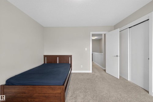 8 2560 Pegasus Boulevard, Edmonton, AB - Indoor Photo Showing Bedroom