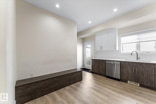 14914 108 Avenue, Edmonton, AB - Indoor Photo Showing Kitchen