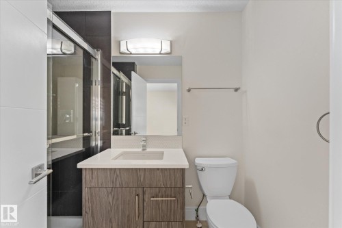 Ensuite #2 - 14914 108 Avenue, Edmonton, AB - Indoor Photo Showing Bathroom