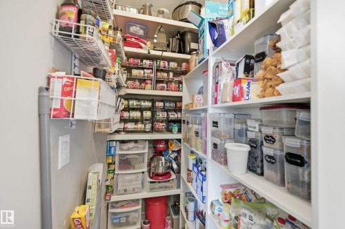 77 Richmond Link, Fort Saskatchewan, AB - Indoor With Storage