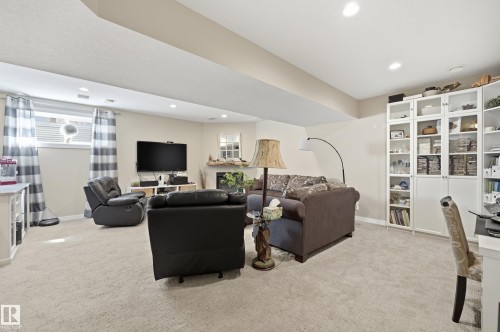 77 Richmond Link, Fort Saskatchewan, AB - Indoor