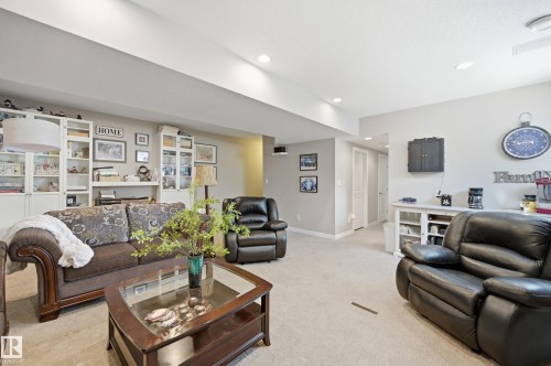 77 Richmond Link, Fort Saskatchewan, AB - Indoor Photo Showing Other Room