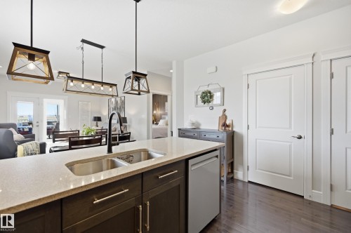 77 Richmond Link, Fort Saskatchewan, AB - Indoor Photo Showing Kitchen With Double Sink
