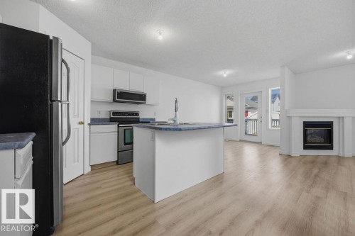 2076 Tanner Wynd, Edmonton, AB 
