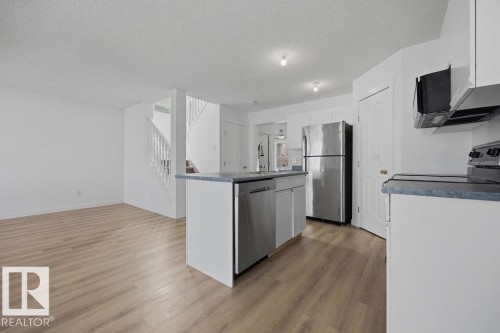 2076 Tanner Wynd, Edmonton, AB 