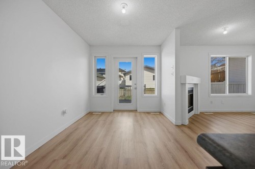 2076 Tanner Wynd, Edmonton, AB 