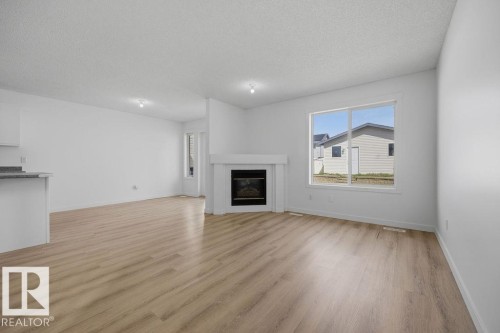 2076 Tanner Wynd, Edmonton, AB 