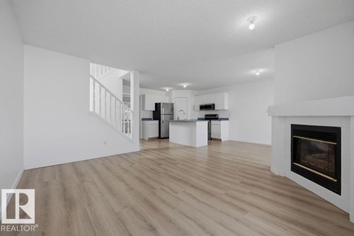 2076 Tanner Wynd, Edmonton, AB 
