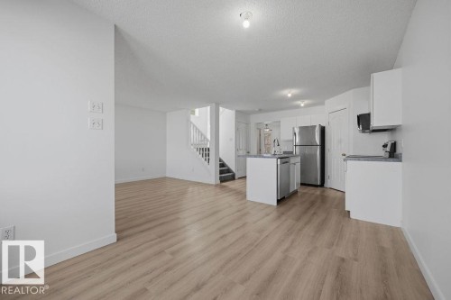 2076 Tanner Wynd, Edmonton, AB 