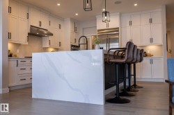 1448 DARBY GREEN Green Edmonton, AB T6W 4N5
