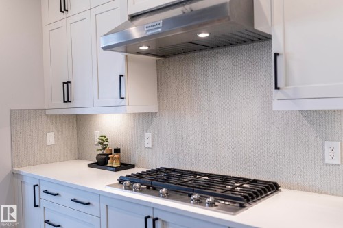 1448 Darby Green Green, Edmonton, AB - Indoor Photo Showing Kitchen With Upgraded Kitchen