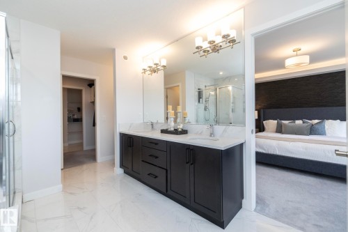 1448 Darby Green Green, Edmonton, AB - Indoor Photo Showing Bathroom