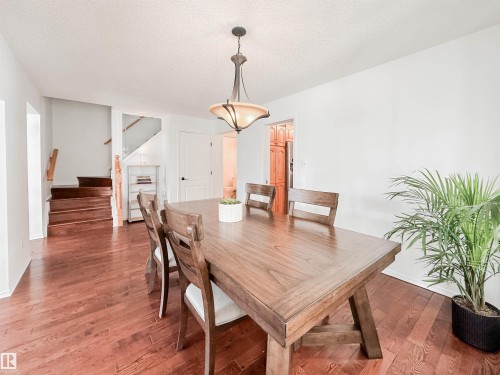 10020 97 Avenue, Edmonton, AB - Indoor Photo Showing Dining Room