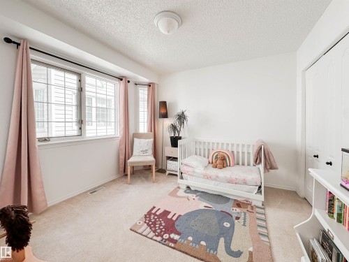 10020 97 Avenue, Edmonton, AB - Indoor