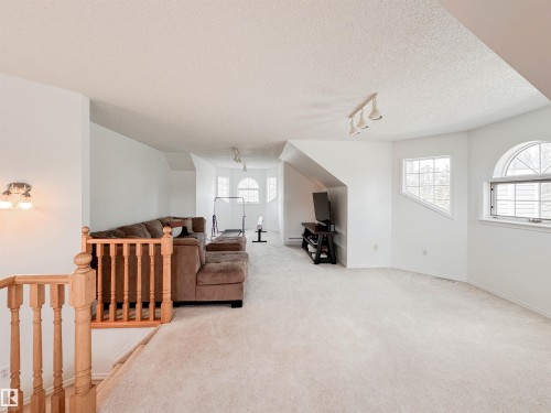 10020 97 Avenue, Edmonton, AB - Indoor Photo Showing Other Room