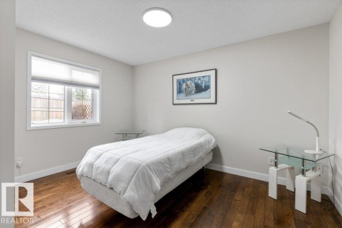 16 4 Fraser Drive, St. Albert, AB - Indoor Photo Showing Bedroom