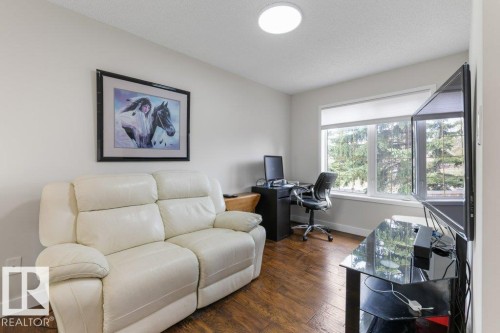 16 4 Fraser Drive, St. Albert, AB - Indoor Photo Showing Living Room