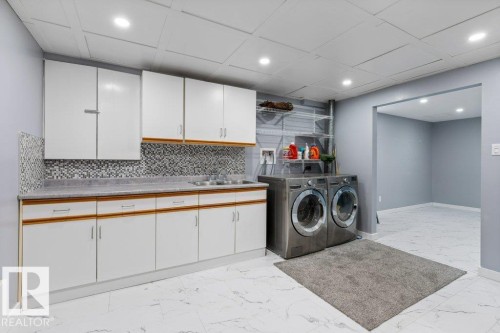 16 4 Fraser Drive, St. Albert, AB - Indoor Photo Showing Laundry Room
