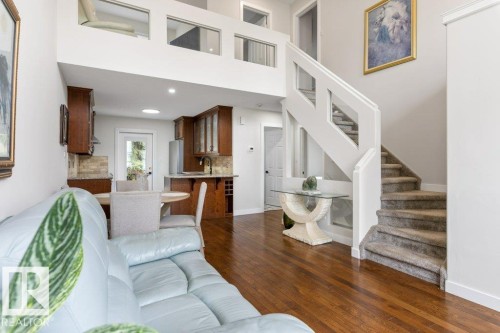 16 4 Fraser Drive, St. Albert, AB - Indoor Photo Showing Living Room