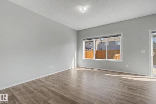 3423 Checknita Terrace, Edmonton, AB - Indoor Photo Showing Other Room